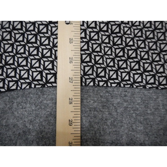 Catherines Button Up Shirt Top Women's‎ Plus Size 1X Black White Geometric - Picture 7 of 7